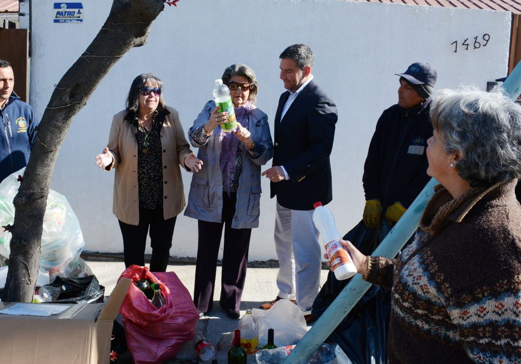 Imagen principal: Municipio de Viña del Mar ampliará cobertura de retiro de material reciclable desde  domicilios