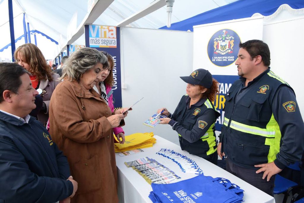 Imagen principal: Municipio de  Viña del Mar trabaja en bases de licitación para instalar parquímetros permanentes en Reñaca
