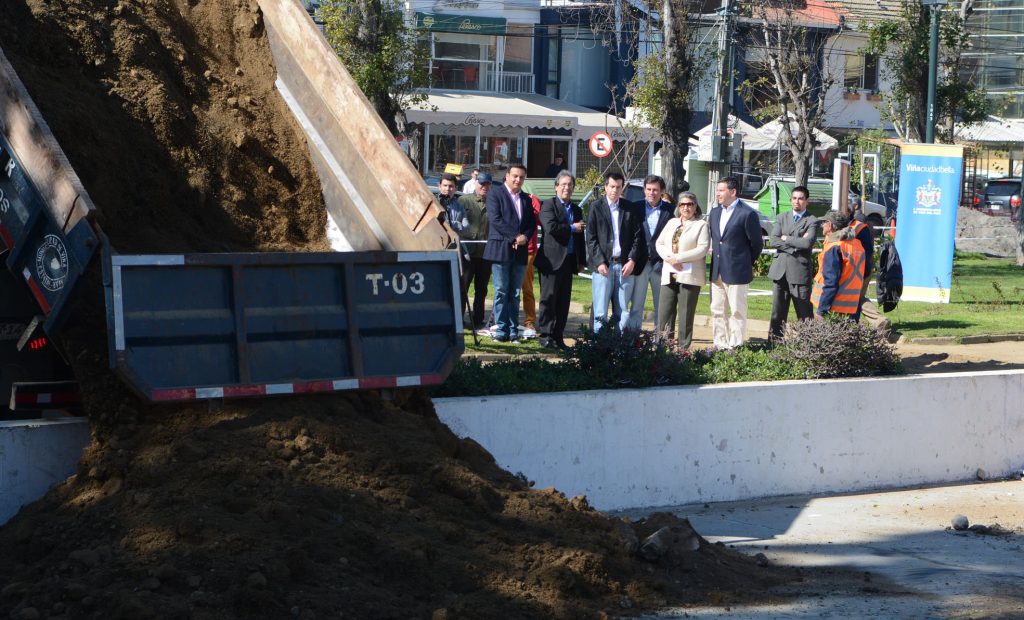 Imagen principal: Mejoramiento de Plaza OHiggins en Viña del Mar da nuevo paso con aprobación de licitación de luminarias
