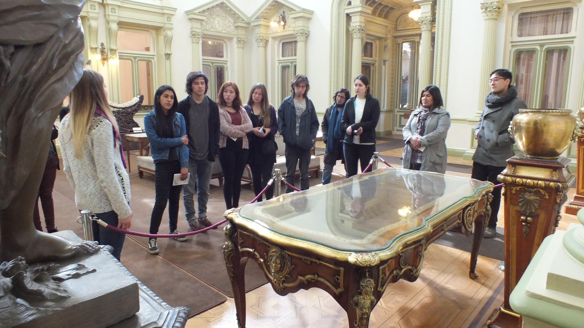 Municipio de Viña del Mar realiza recorridos guiados para organizaciones comunitarias en el Museo Palacio Rioja