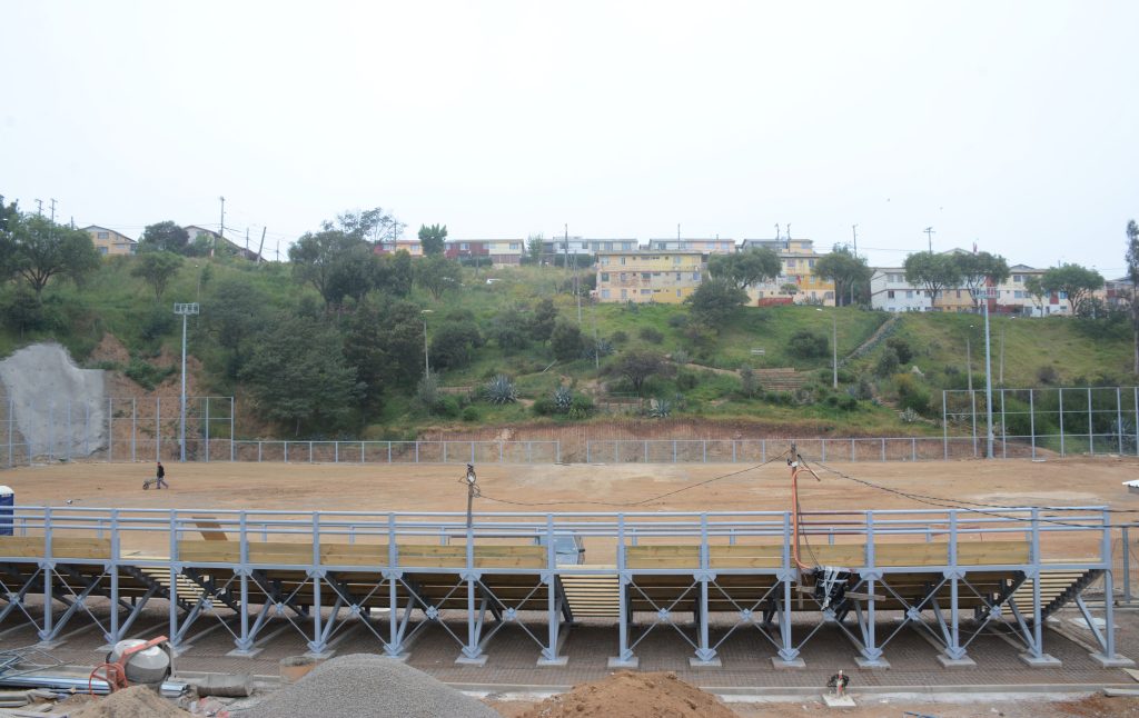 Imagen principal: Importante porcentaje de avance presentan centros deportivos y canchas en diversos sectores de Viña del Mar