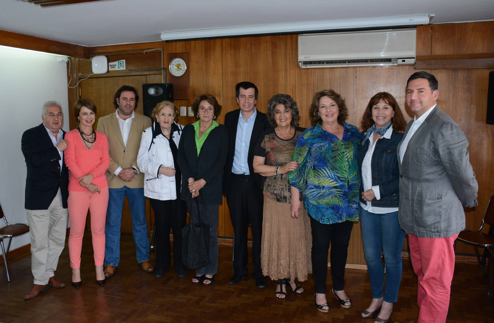 Deseos de éxito expresó alcaldesa Virginia Reginato a ex concejal Andrés Celis