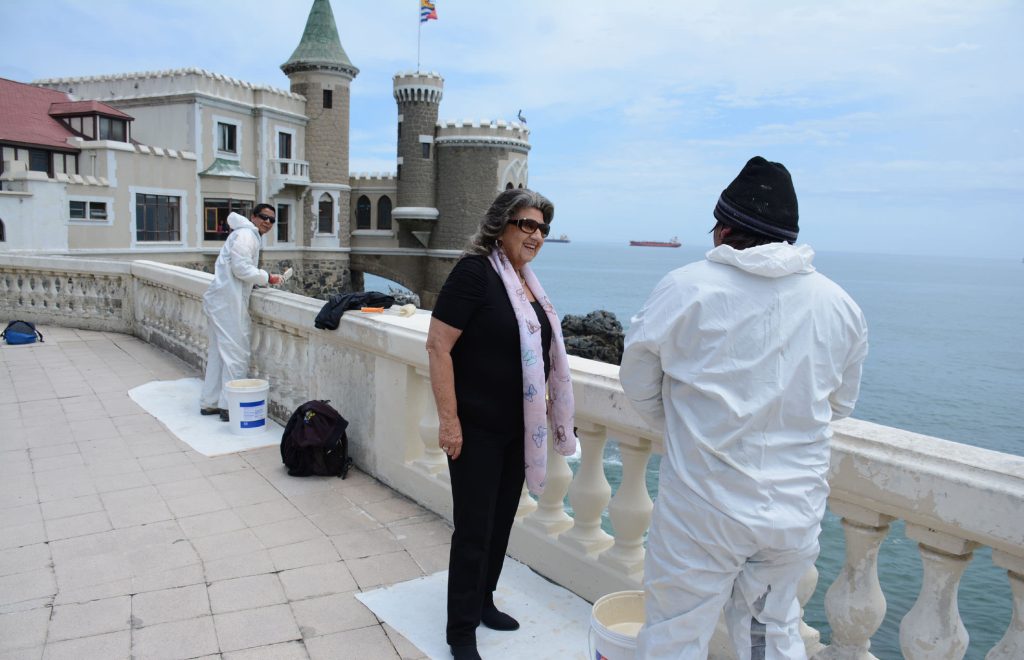 Imagen principal: Sancionan con multa en dinero a grafiteros que rayaron bien patrimonial de Viña informó alcaldesa Virginia Reginato