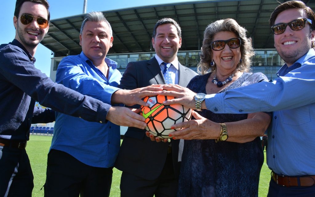 Imagen principal: Alcaldesa Virginia Reginato llamó a hinchas de Everton a apoyar a equipo en la final de “Copa Chile”