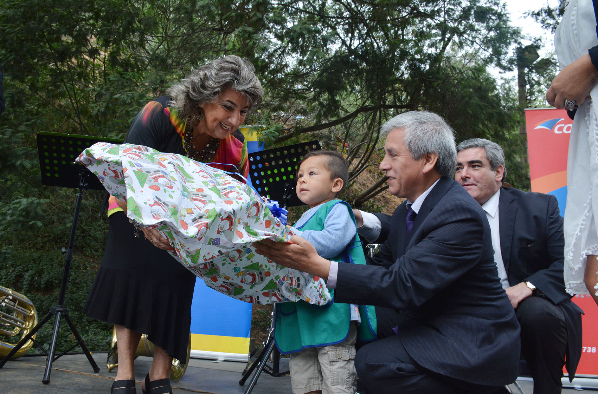 En Viña del Mar, Correoschile cerró campaña regional de Navidad “Entrega Esperanza”