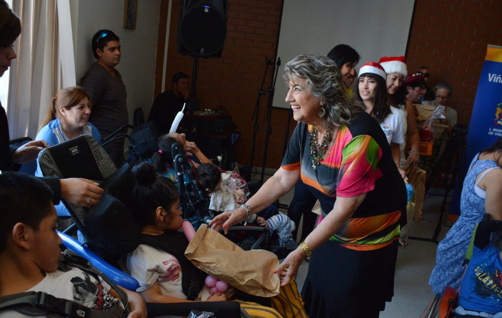 Imagen principal: Municipalidad de Viña del Mar y FOSIS brindaron fiesta navideña a niños del Sanatorio  Marítimo