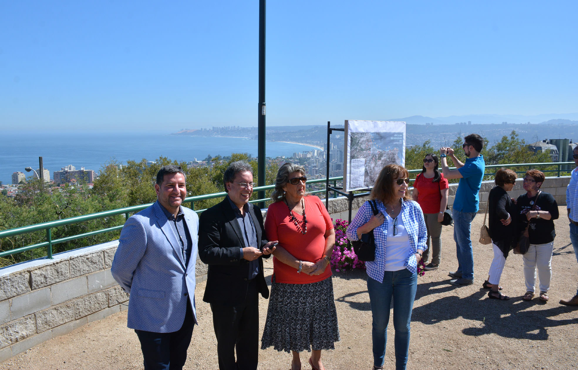 Municipio  de Viña del Mar habilita 70 miradores en la parte alta para año nuevo