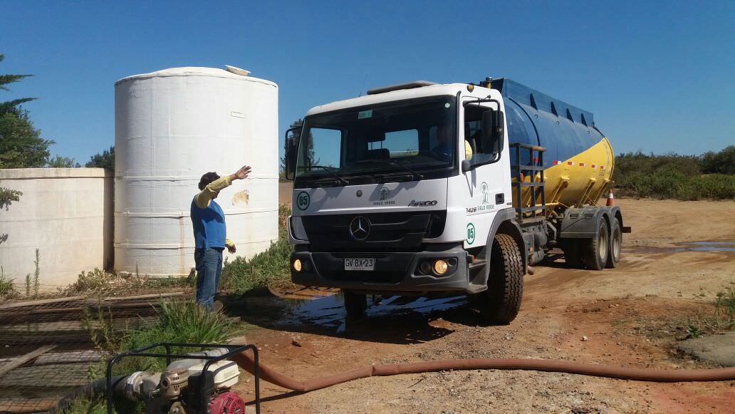 Municipio de Viña del Mar brinda apoyo en remoción de escombros  a Valparaíso