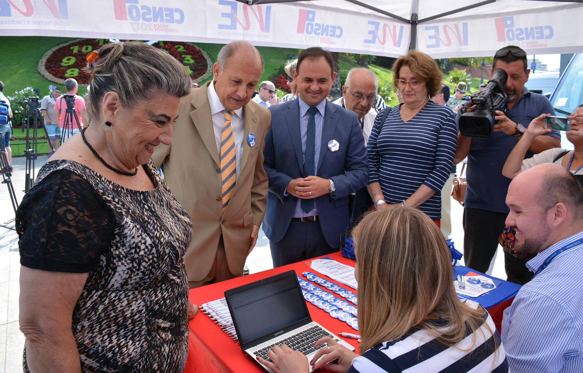 Llamado  a viñamarinos a sumarse como voluntarios para el Censo 2017, realizó alcaldesa Virginia Reginato
