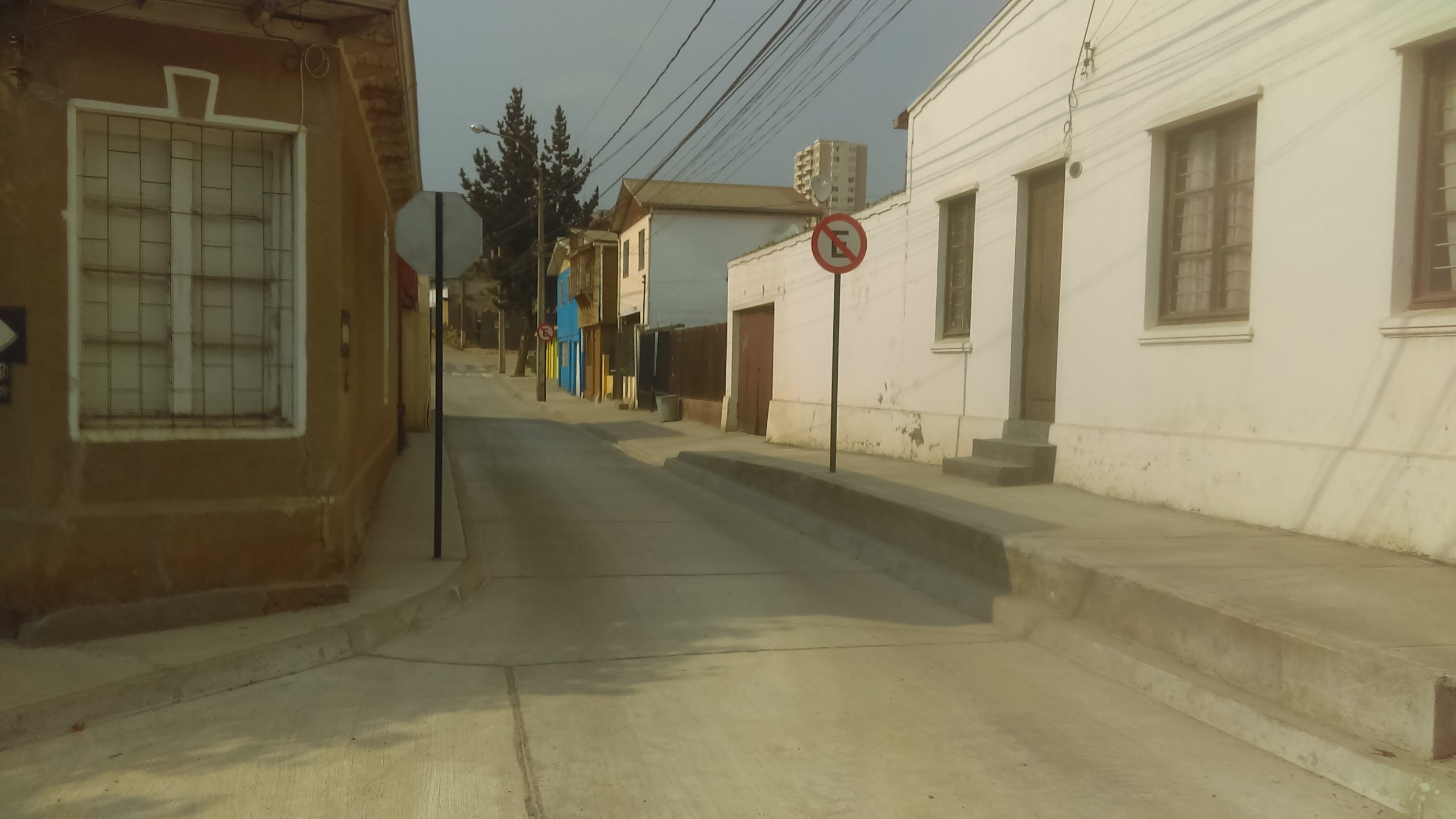 Municipio de Viña del Mar pavimentó tramo de calle Caracas en Recreo