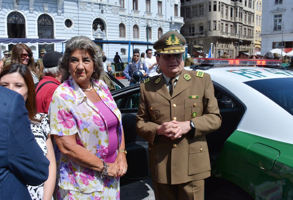 Imagen principal: Alcaldesa Virginia Reginato valora refuerzo de nuevos vehículos policiales para Viña del Mar