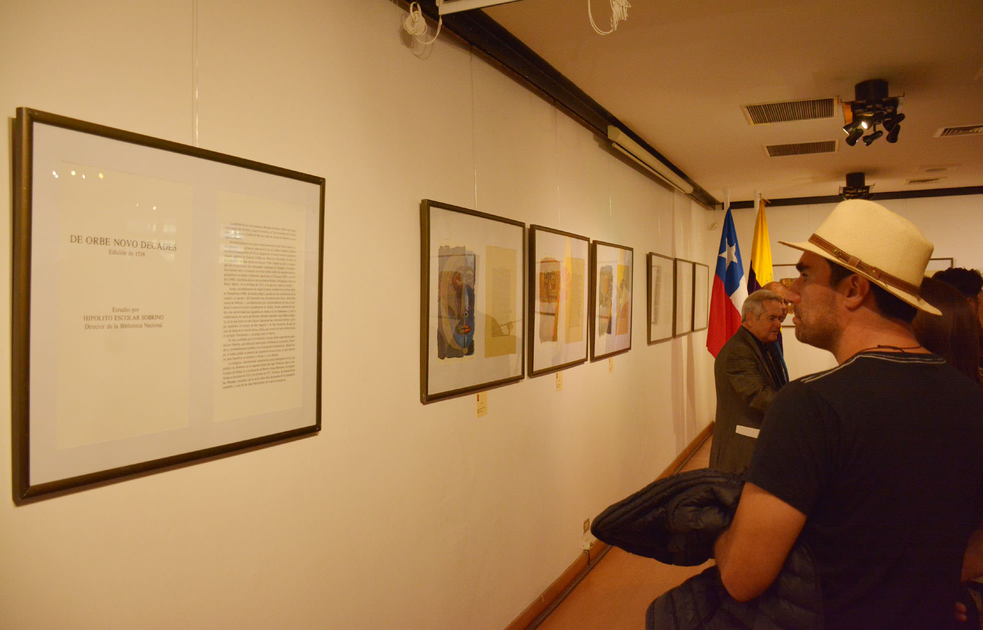 Muestra de grabados y litografías de Oswaldo Guayasamín inauguró alcaldesa Virginia Reginato  Un total de 17 litografías y 40 grabados (aguafuertes) inspirados en los textos del cronista colonial