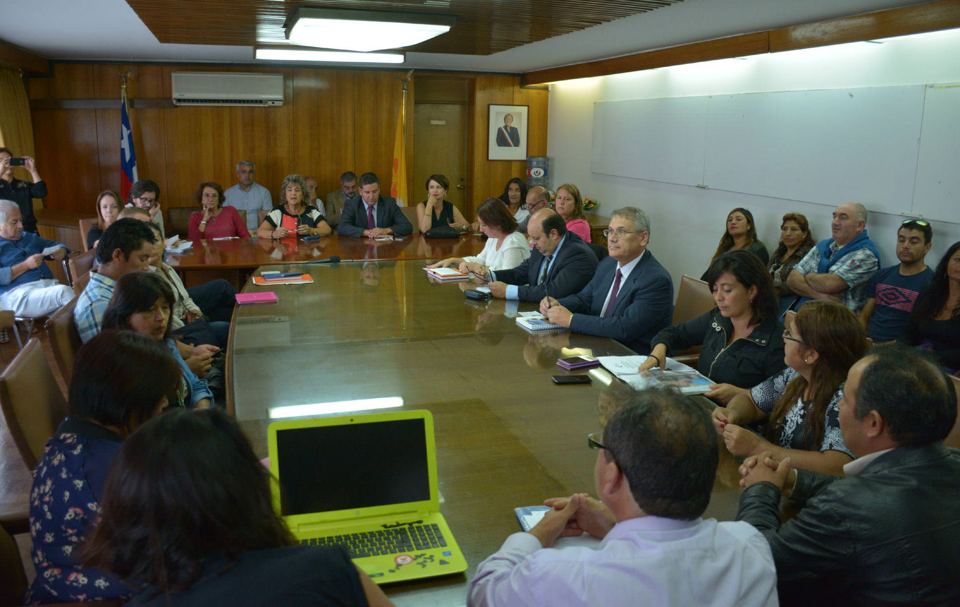 MUNICIPIO REITERÓ APOYO A DIRIGENTES DE CAMPAMENTO FELIPE CAMIROAGA PARA AVANZAR EN MEJORAR CONDICIONES DE HABITABILIDAD