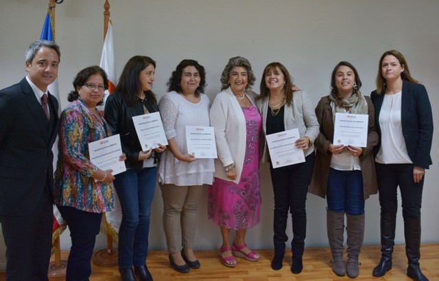 Funcionarios municipales refuerzan coordinación para entregar beneficios a menores