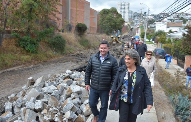 Obras de mejoramiento de calle en Recreo  fueron inspeccionadas por alcaldesa Virginia Reginato