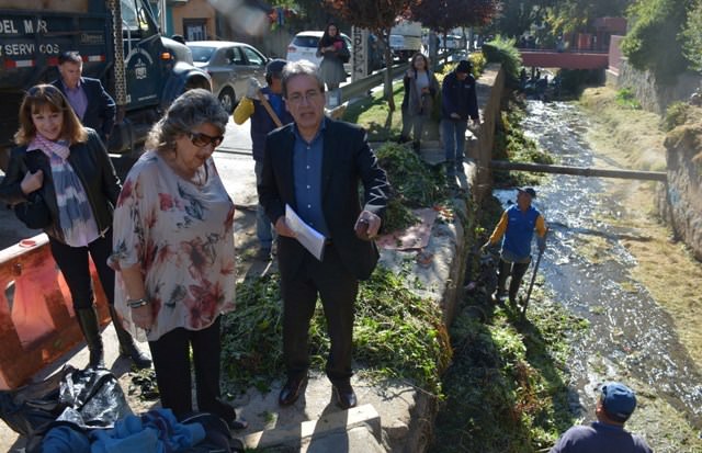 Municipio de Viña del Mar avanza en la limpieza de cauces para enfrentar el invierno