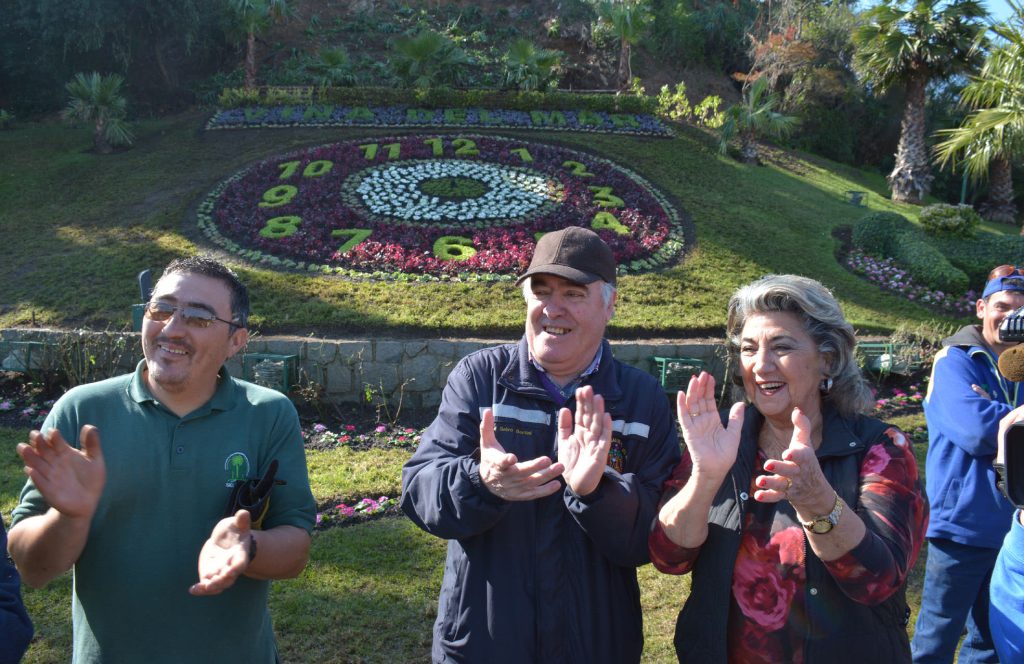 Imagen principal: Nueva imagen y paisajismo de Reloj de flores fue recepcionado por alcaldesa Virginia Reginato