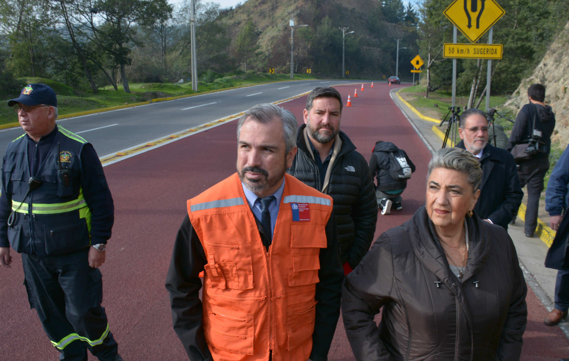 Incorporación de pavimento de alta fricción en Vía Las Palmas fue valorado por alcaldesa Virginia Reginato