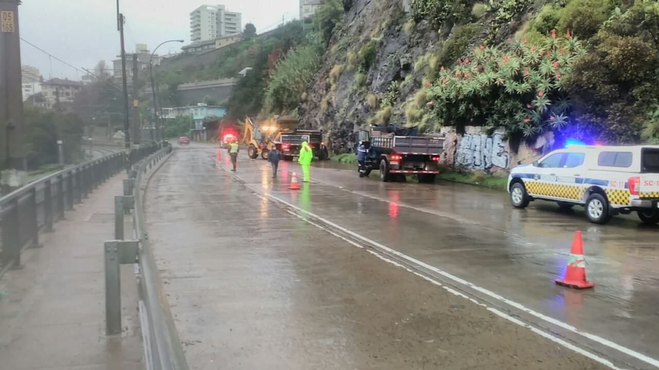 Municipio continúa amplio despliegue operativo por sistema frontal y marejadas anormales