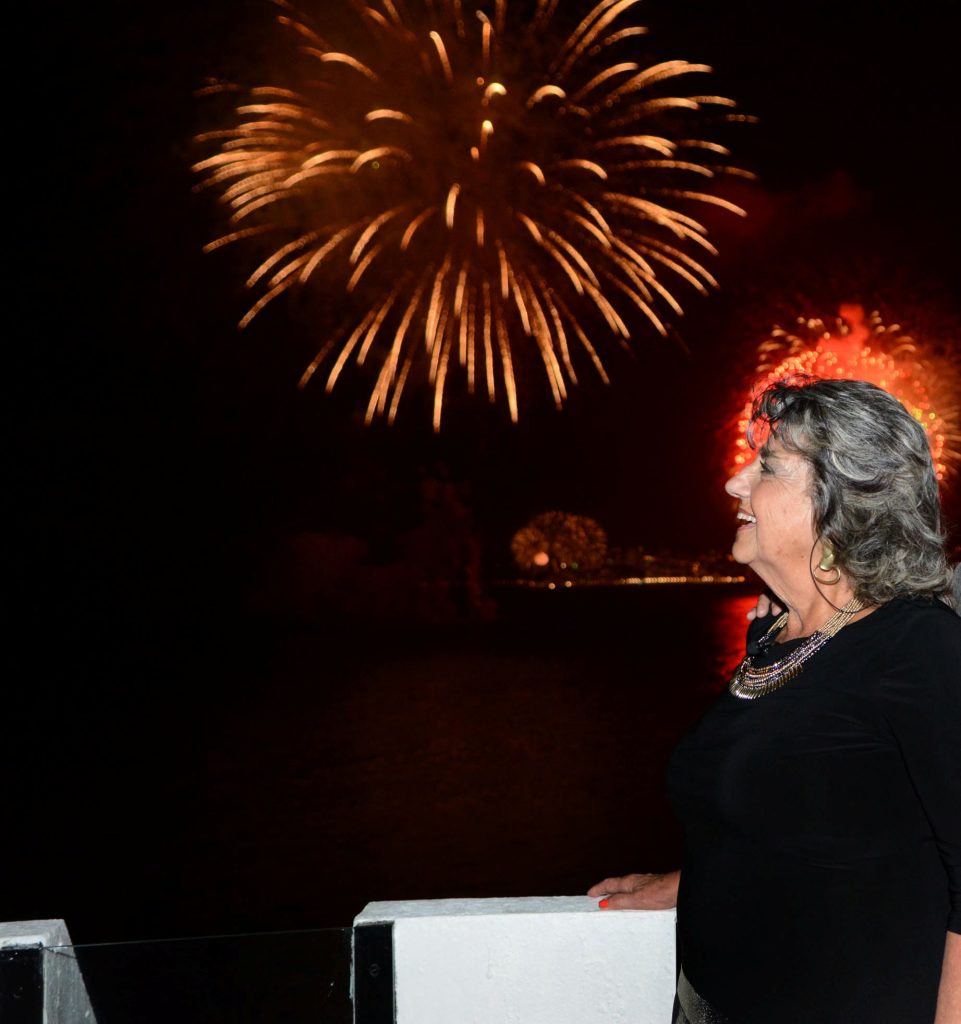 Imagen principal: Municipio de Viña del Mar inicia preparativos para espectáculo pirotécnico de año nuevo