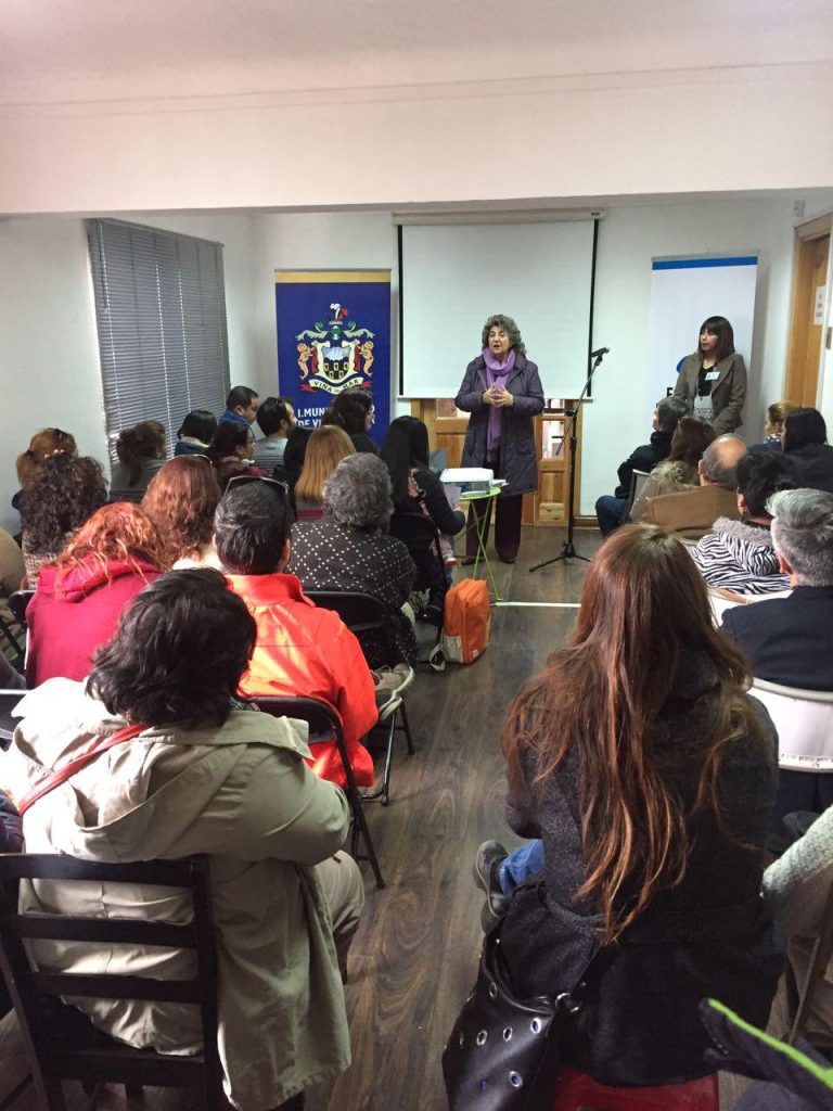 Imagen principal: Microemprendedores viñamarinos reciben importante información en temas tributarios