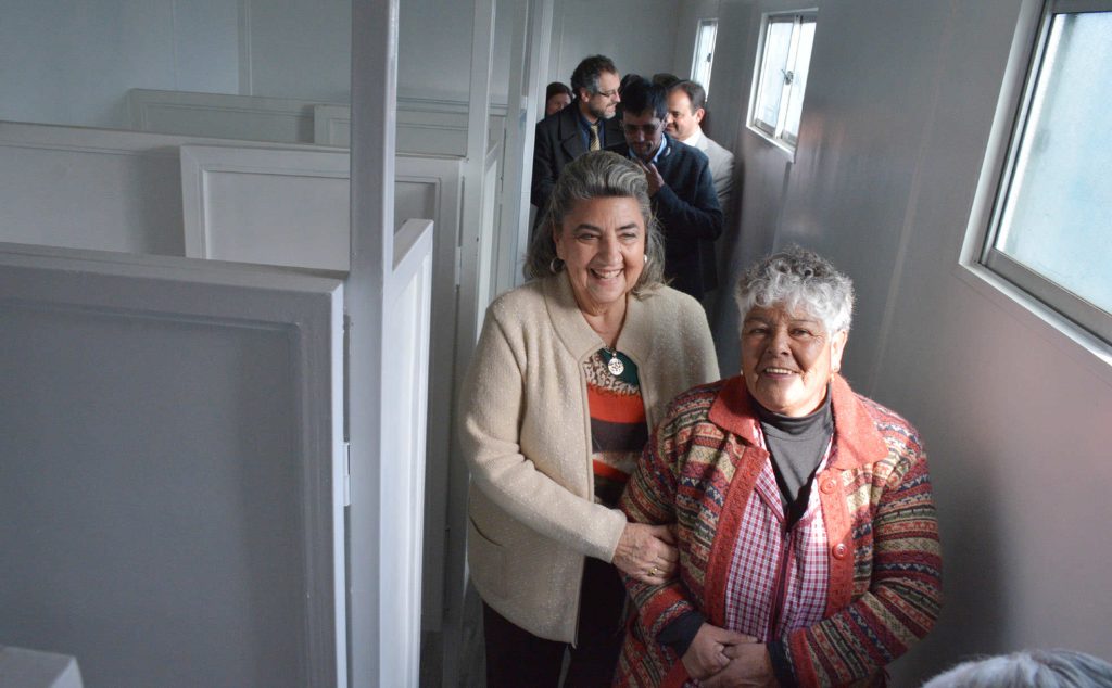 Imagen principal: Nuevas dependencias para Feria parque Caupolicán de Viña del Mar inauguró  alcaldesa Virginia Reginato y autoridaes regionales