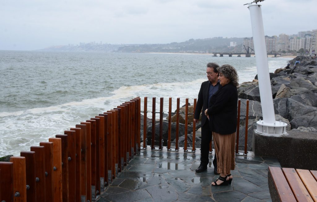 Imagen principal: Municipio de Viña del Mar adopta medidas de contingencia por marejadas