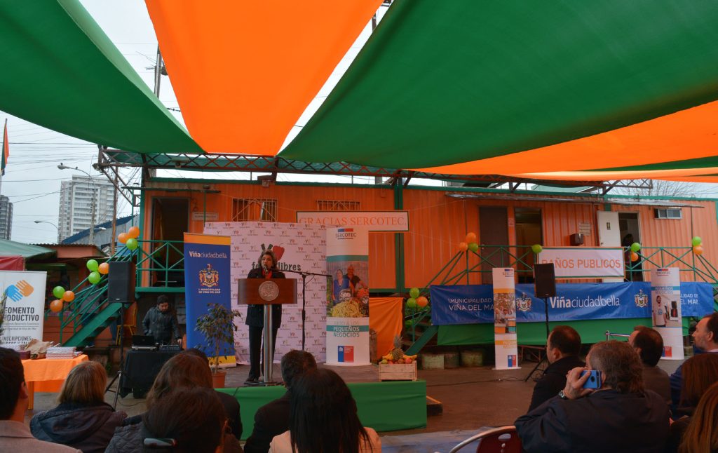 Imagen principal: Mejoras en infraestructura y servicios de feria Marga Marga fueron entregados  por alcaldesa Virginia Reginato y SERCOTEC