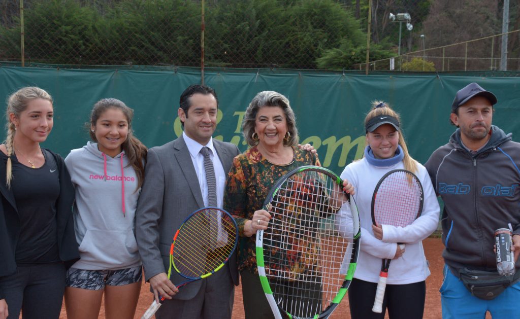 Imagen principal: Promesas del tenis internacional participan en torneos de menores en Viña del Mar