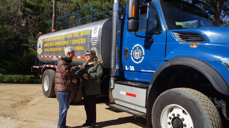 Municipio de Viña del Mar incorpora dos modernos y funcionales camiones aljibes a su flota