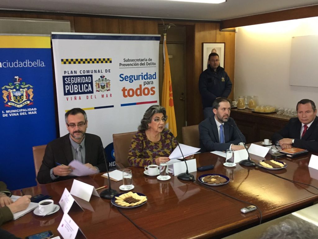 Imagen principal: Municipio de Viña del Mar iniciará campaña de concientización para evitar compras en la calle