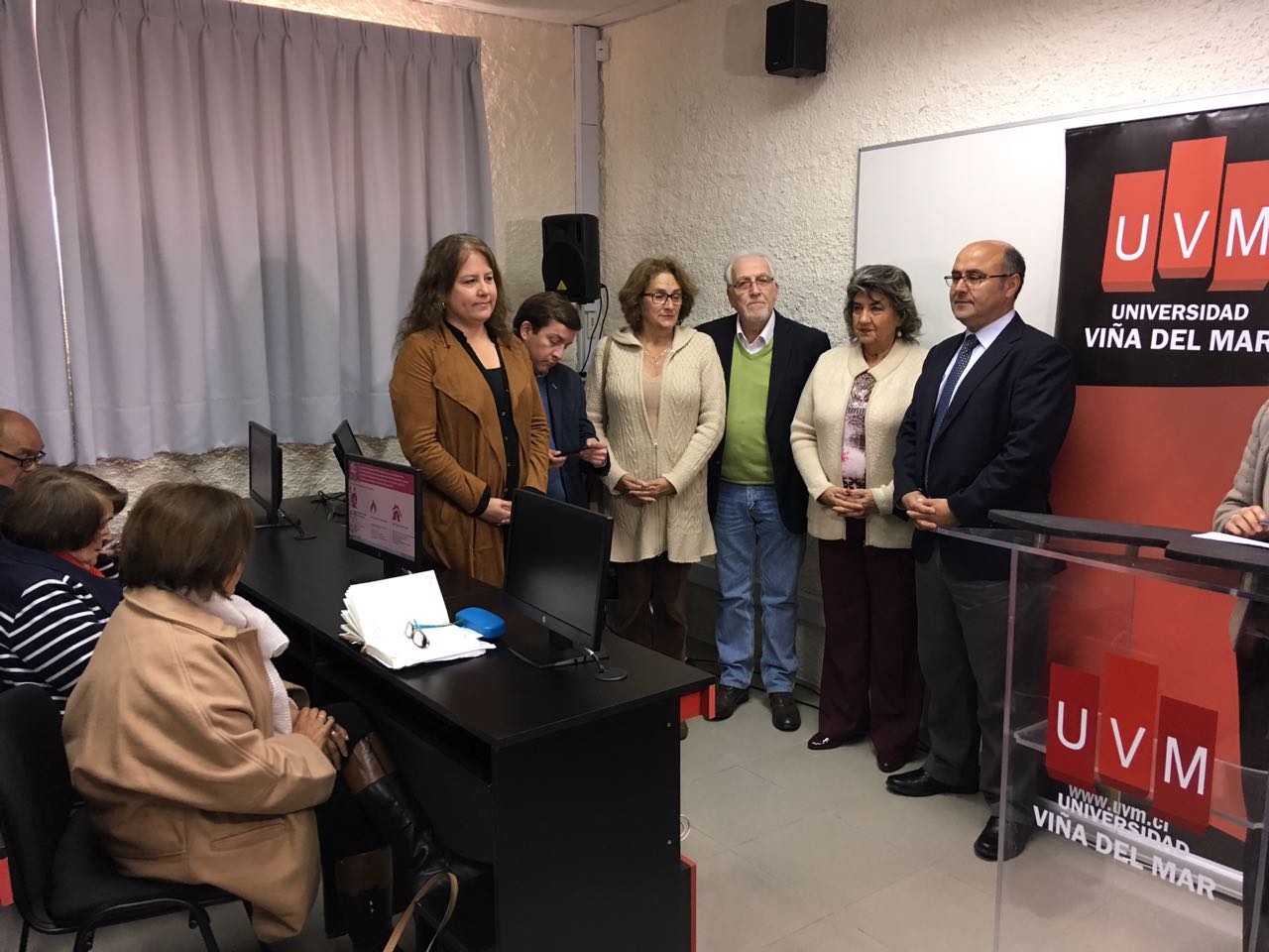Adultos mayores son protagonistas de nuevo proyecto académico en Viña del Mar