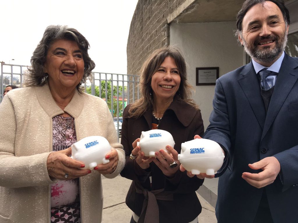 Imagen principal: Con obra de teatro Municipalidad de Viña del Mar y Sernac entregan consejos financieros a adultos mayores