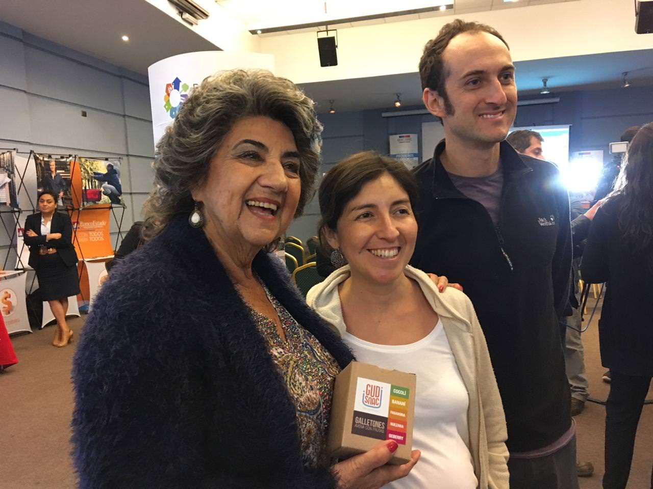 Microempresarios regionales exponen en  VIII  Expo Empresa, que fue inaugurada por alcaldesa Virginia Reginato y Sercotec