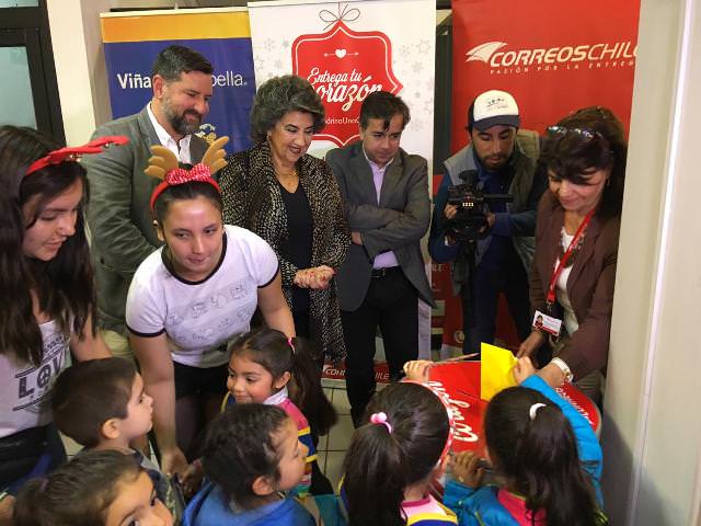 CorreosChile y municipio de Viña del Mar invitan a sumarse a la campaña navideña “Apadrina una carta”