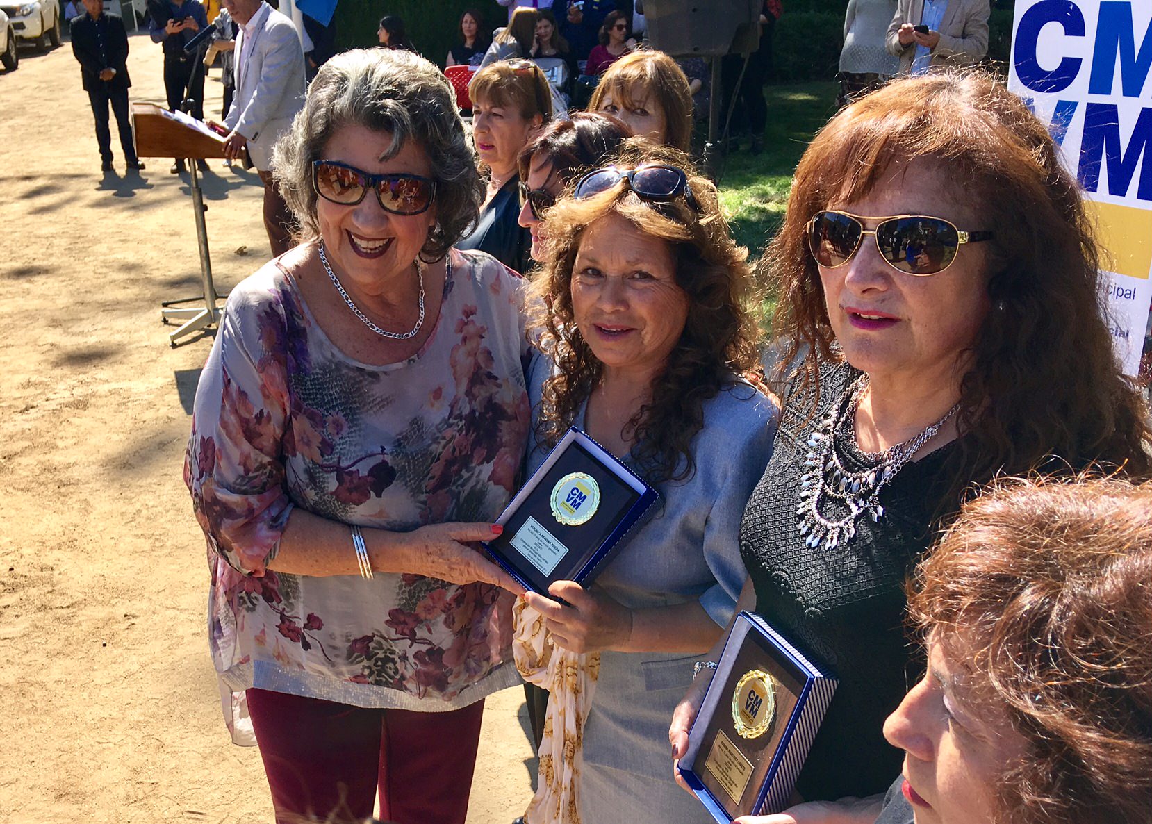 Corporación Municipal de Viña del Mar reconoció años de servicio de 155 profesores