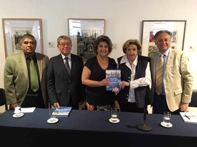 Inéditas imágenes dan vida a libro sobre el pasado y presente de Viña del Mar