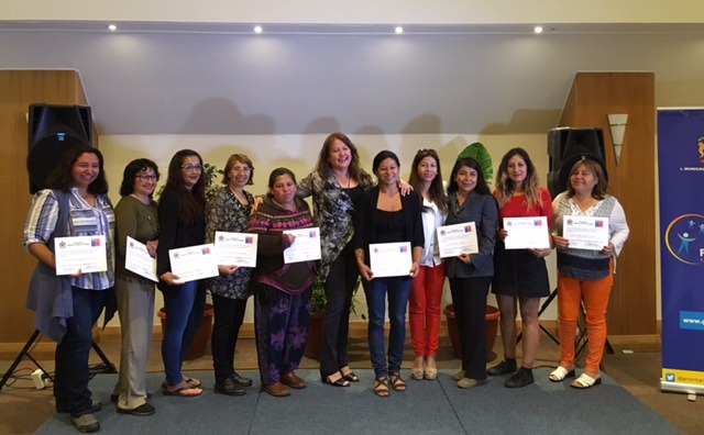 200 jefas de hogar viñamarinas se capacitaron para optimizar sus competencias laborales