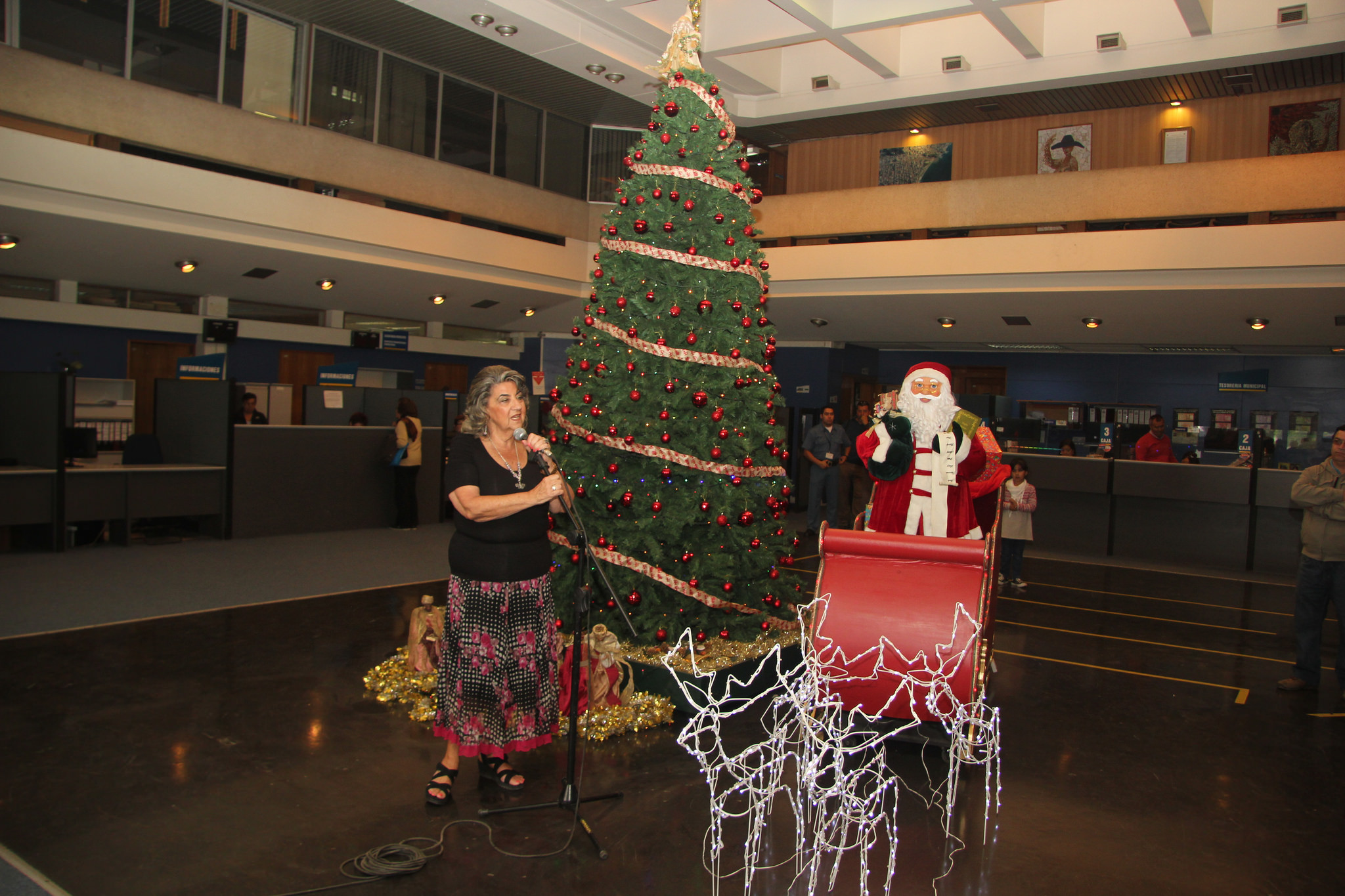 Alcaldesa Virginia Reginato desea feliz Navidad y un  Próspero Año Nuevo 2018
