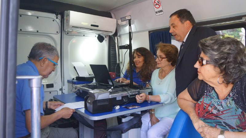 Registro Civil y municipio de Viña del Mar lanzaron “Gira oficina móvil verano 2018”