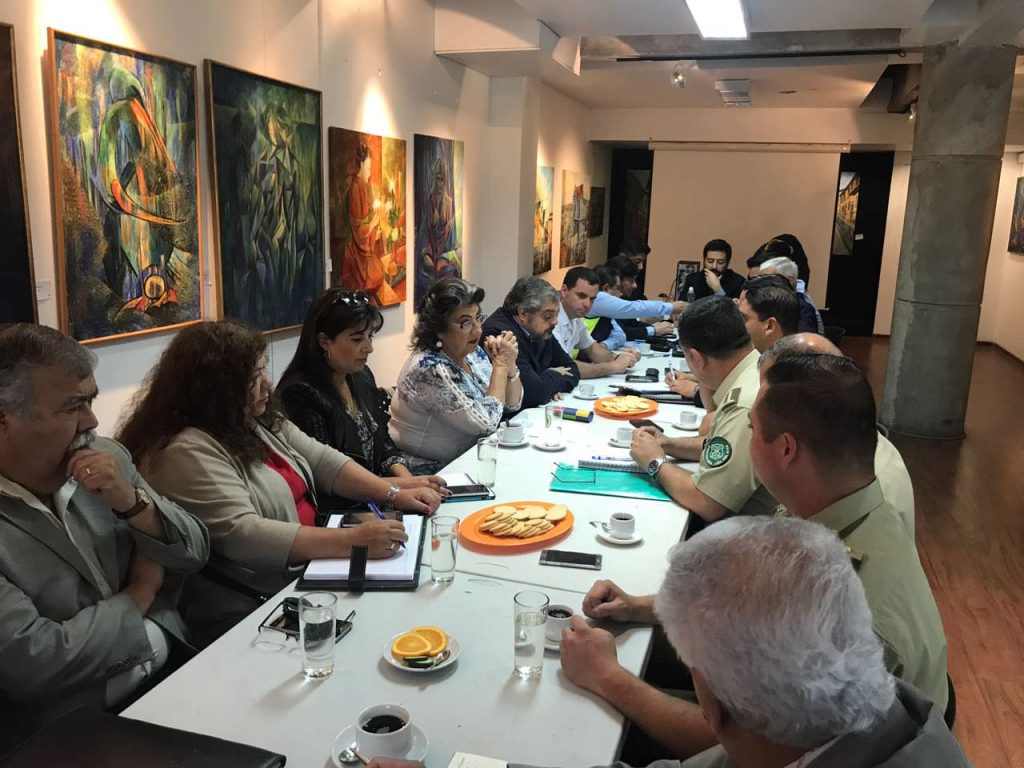 Imagen principal: Reforzarán fiscalización de norma que prohíbe beber alcohol en la vía pública y playas de Viña del Mar