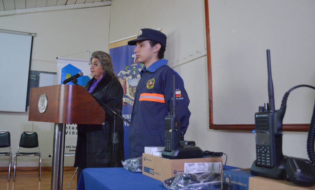Imagen principal: Municipalidad de Viña del Mar obtuvo fondos para ambulancia y equipos de comunicación