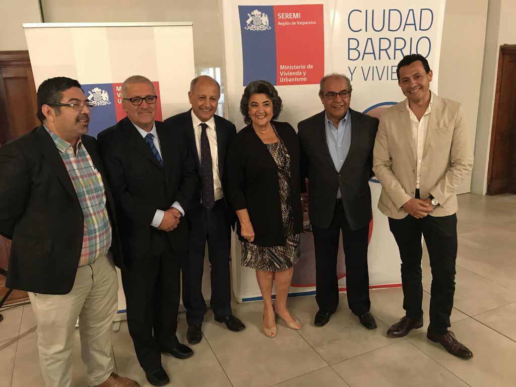 Imagen principal: AUTORIDADES SE REÚNEN CON DIRIGENTES DE COMITÉS SELECCIONADOS EN PROGRAMA PAVIMENTACIÓN PARTICIPATIVA