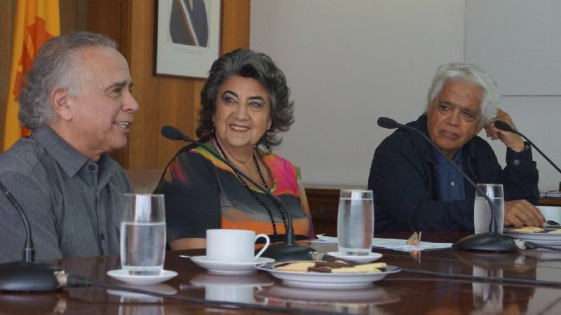 Fernando Ubiergo celebra junto a Roberto Bravo los 40 años de “El tiempo en las bastillas” en la Quinta Vergara