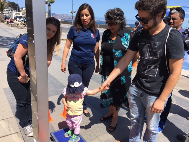 Municipio de Viña del Mar y Conaset promueven el uso correcto de sillas infantiles de seguridad en automóviles