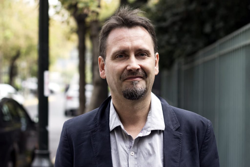 Imagen principal: Municipio invita a presentación de última novela de Carlos Tromben en el ciclo “Viña Lee”