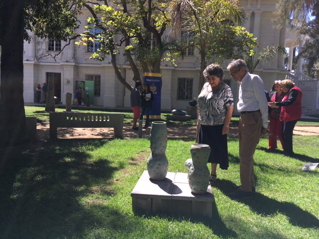 Jardines del Palacio Rioja exhibe esculturas de cerámica de destacados artistas nacionales