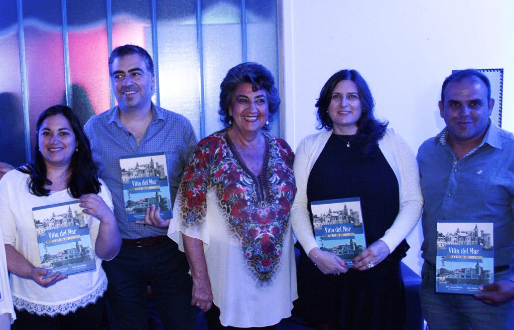 Imagen principal: Ganadores de concurso argentino disfrutaron primera jornada del Festival de Viña del Mar