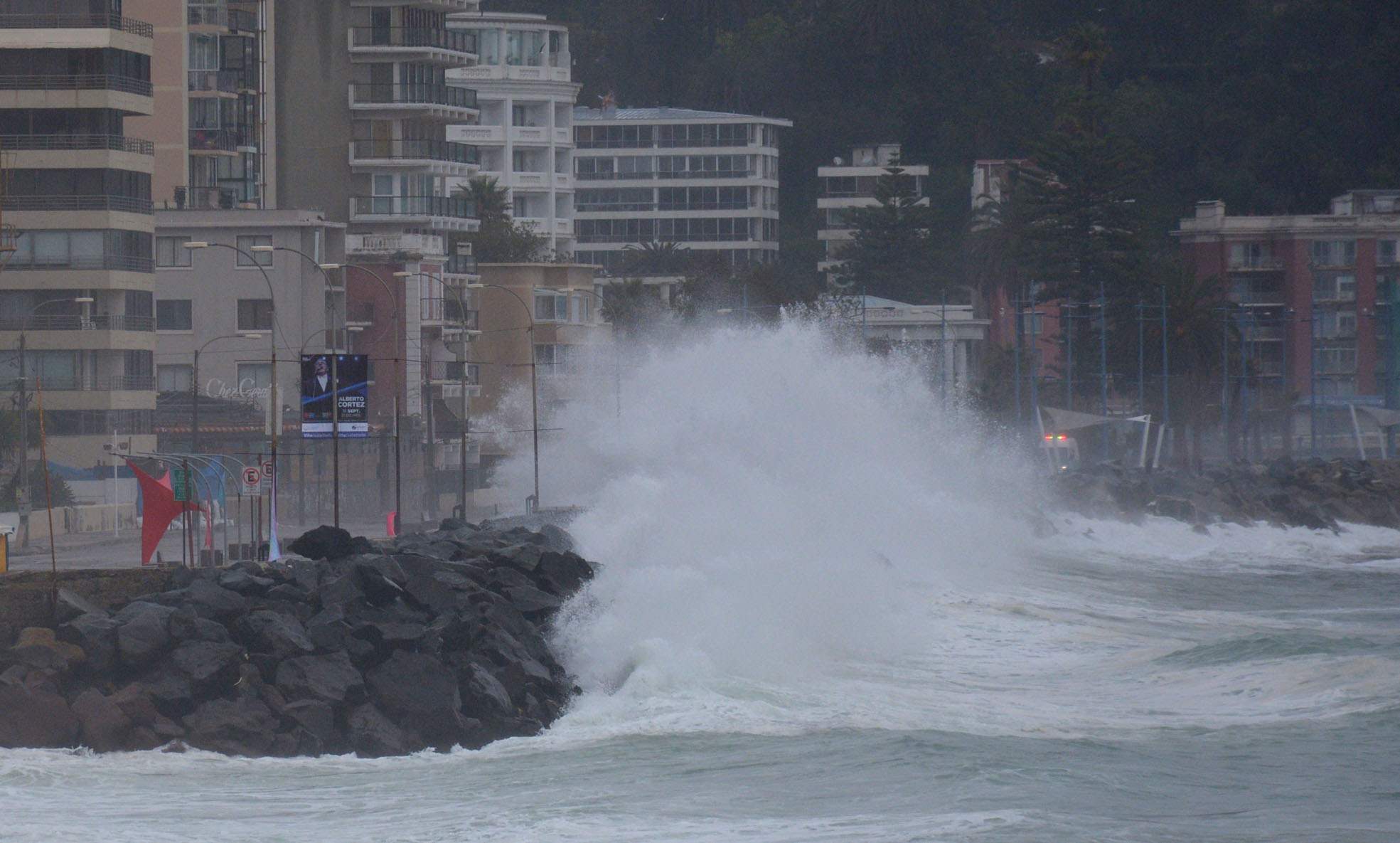 Municipio de Viña del Mar mantendrá monitoreo en borde costero por presencia de marejadas anormales