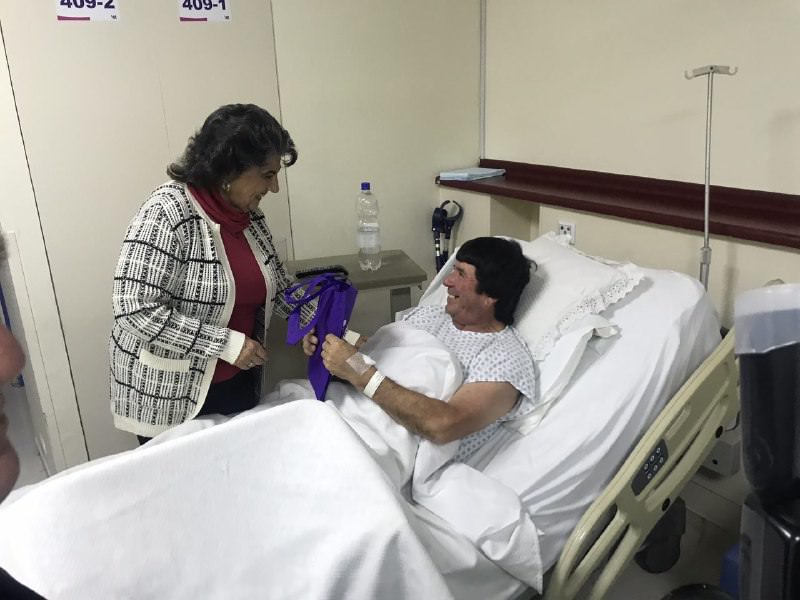 Hospitalizados por accidentes laborales recibieron visita de alcaldesa Virginia Reginato y autoridades en el Día del Trabajador
